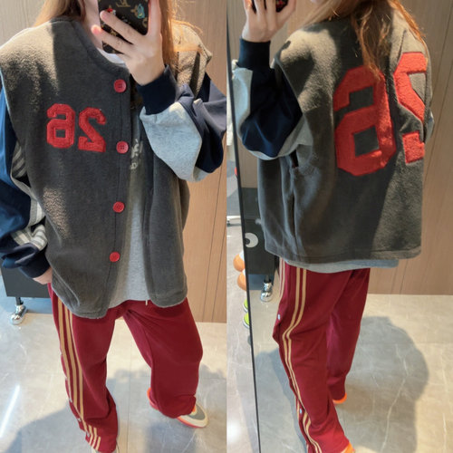 暗红数字贴布宽松小羊羔马甲背心