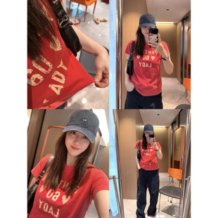 现货自留显白显瘦～炒色洋气亮橙红色字母印花正肩短袖 T恤2026