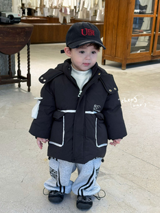 凡妈童装2025冬季新款男童小童宝宝韩版童趣鲨鱼帽羽绒服外套洋气