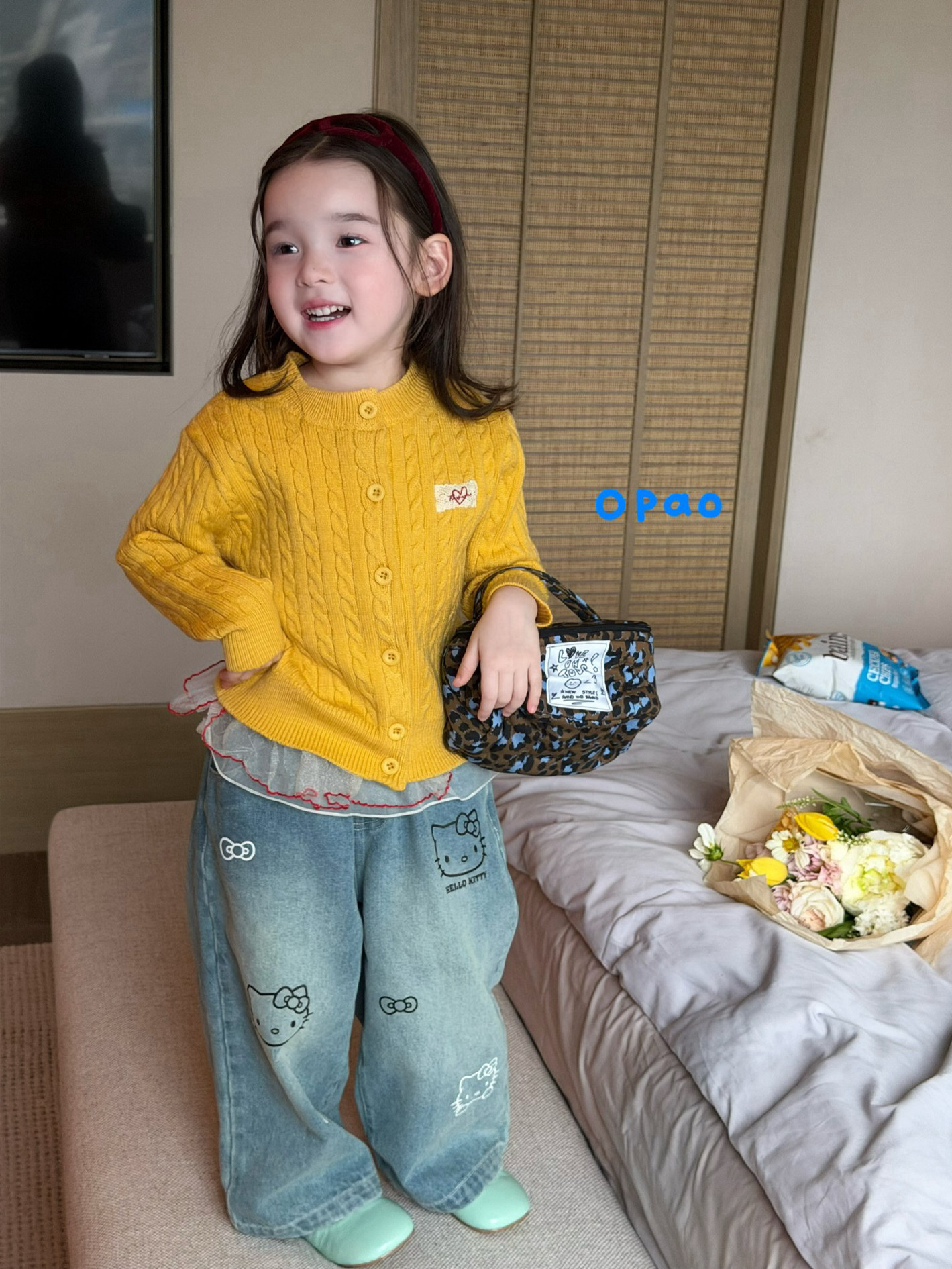 凡妈童装2026秋季新款女童小童韩版KT猫柔软牛仔裤针织开衫外套