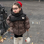 凡妈童装25冬季新款女童小童韩版时髦豹纹KT猫可取帽子羽绒服外套