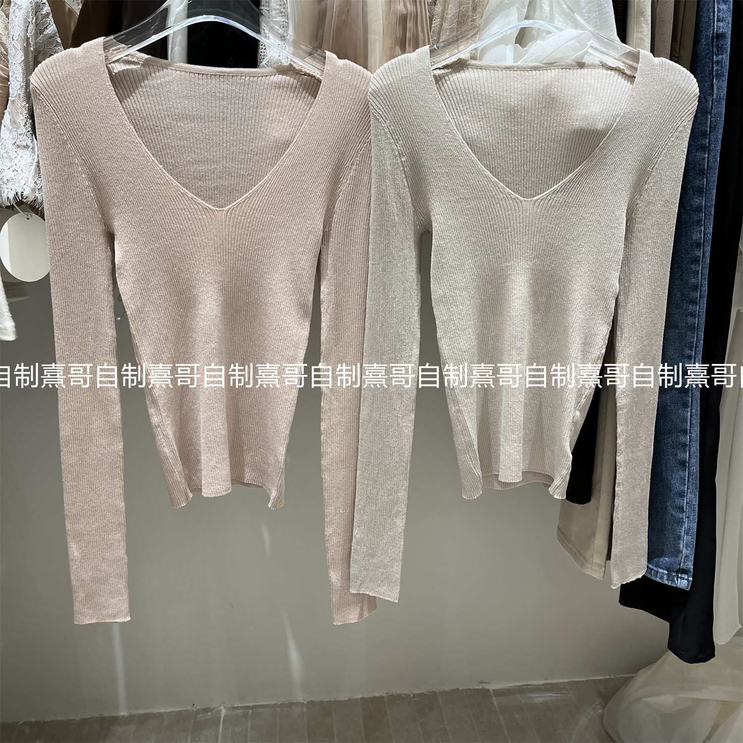 纯欲风辣妹V领长袖针织衫女秋季新款修身显瘦内搭打底衫短款上衣