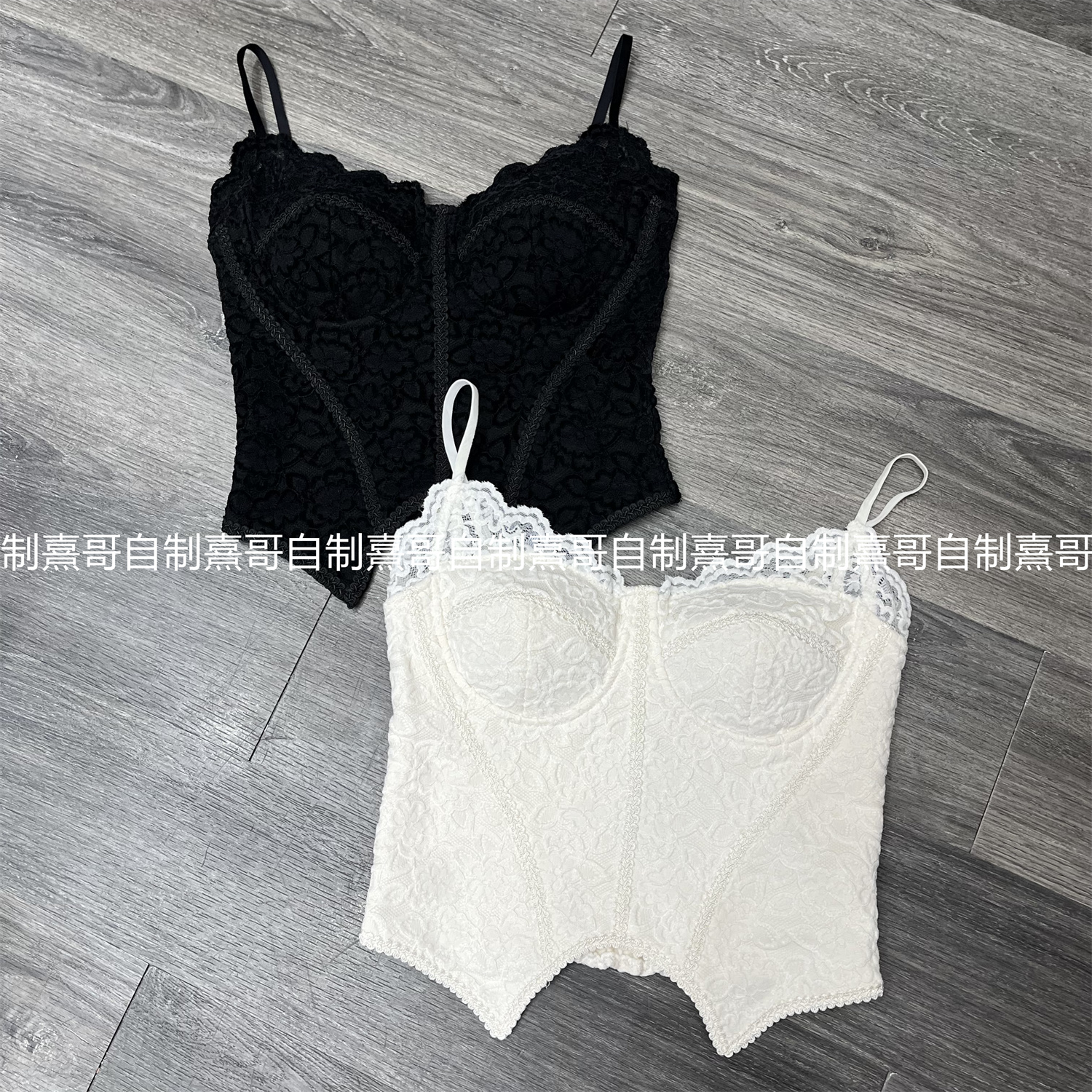 冬季新款镂空钩花蕾丝吊带背心女生短款美背上衣网红穿搭打底衫潮