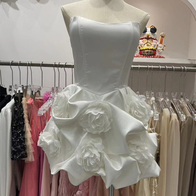 花朵抹胸连衣裙白色小礼服