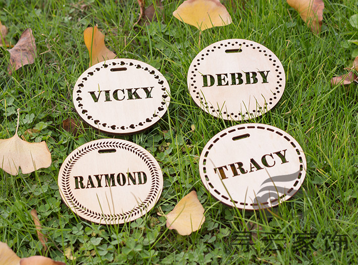 创意设计定制个人木质名字吊牌挂饰牌行李牌标牌雕刻镂空