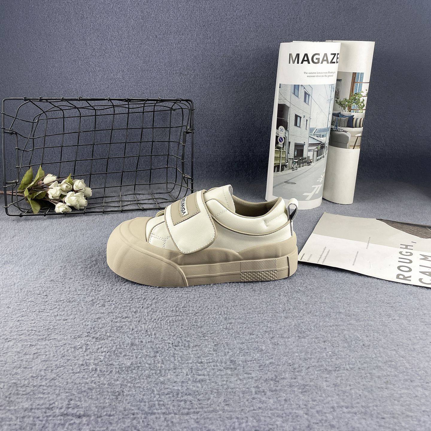 真皮专柜断码春秋新款牛皮魔术贴小白鞋圆头厚底百搭女学生饼干鞋