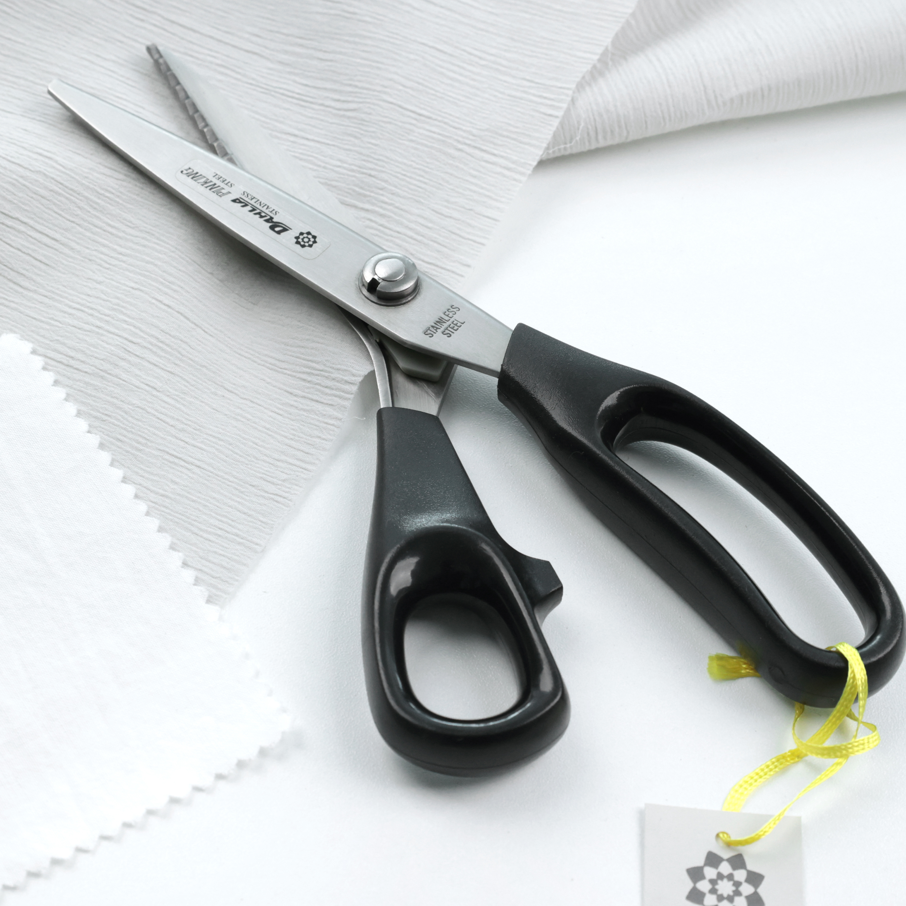 日本進口不銹鋼鋸齒防脫線花邊剪