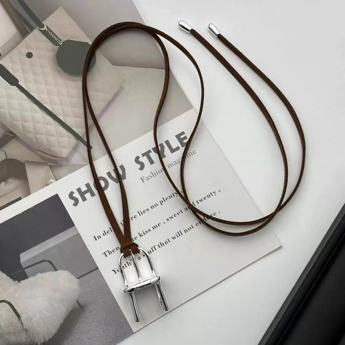 跨境皮绳椅子毛衣链时尚简约朋克嘻哈男女毛衣链百搭椅子项链