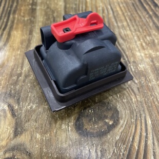 适用于奔驰A级C级奔驰E级G级GLA级GLC级油箱盖开关马达闭锁器电机