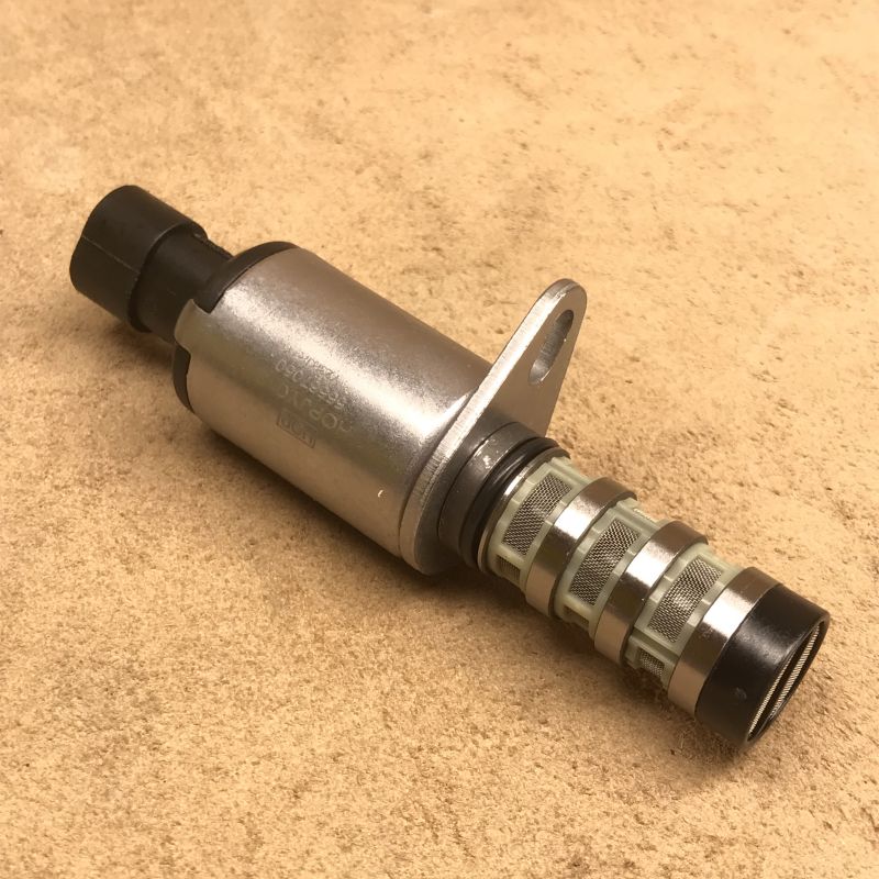 4B154C20发动机vvt电磁阀控制阀