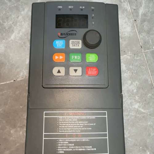 源信变频器YX2000-2S0007G，220v0.75kw议价。