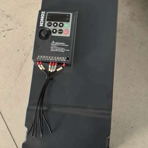 拆机众辰变频器 15KW    NZ200T-15GY-4议价。