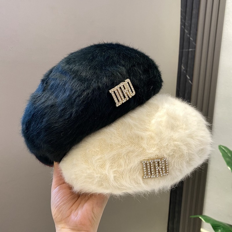 冬季兔毛帽子女水钻字母贝雷帽柔软保暖白色毛绒绒气质秋冬画家帽
