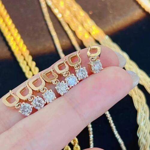 18K金女镶嵌单钻 0.25克拉天然南非高品质钻石万能扣吊坠真金真钻