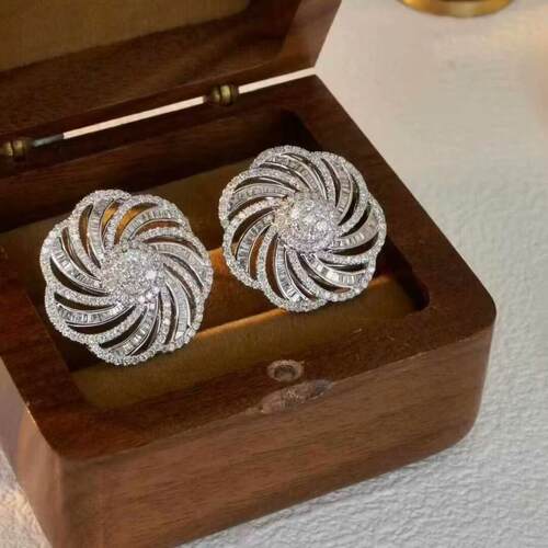18K白金奢华洋气钻石万花筒耳环