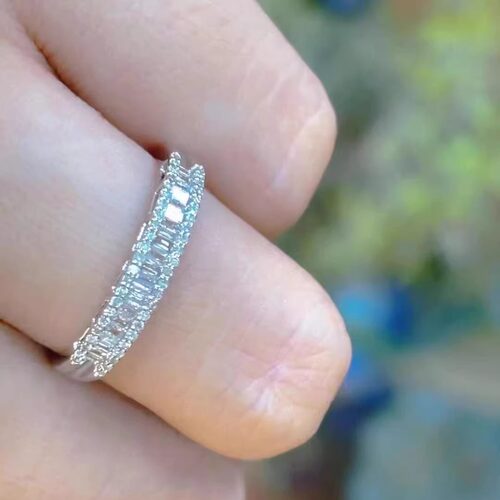 18K白金女镶嵌0.5克拉天然南非高品质钻石戒指排戒真金真钻送证书