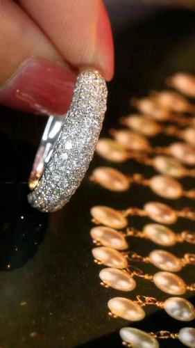 18K金镶嵌女款1.1克拉天然南非大钻小钻圆形钻石戒指排戒真金真钻