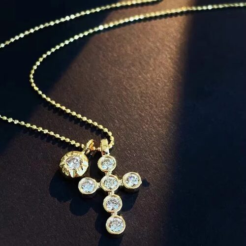 18K金女镶嵌 0.45克拉天然南非高品质钻石泡泡十字架项链真金真钻