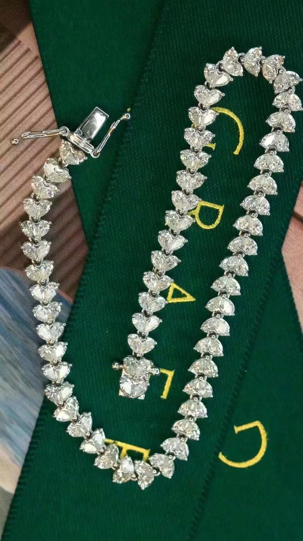 18K金女镶嵌3.8克拉天然南非高品质钻石水滴钻拼镶心形手链送证书