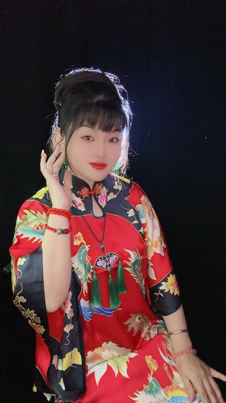 新款专柜正品伊丝绘坊真丝手绘中旗袍
