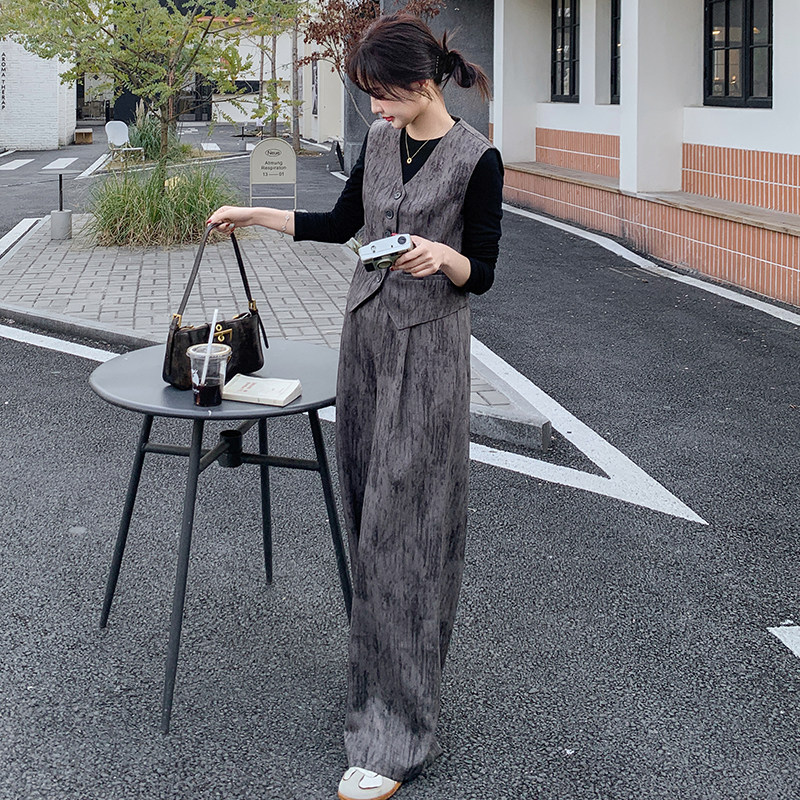 灰色高级感扎染马甲套装女2025年春季新款轻熟风气质阔腿裤两件套,女装套装/套裙,惟卡贝娜