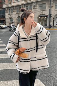 已出货226-A232-P185   2022冬季新款皮毛一体外套女 控价268图片