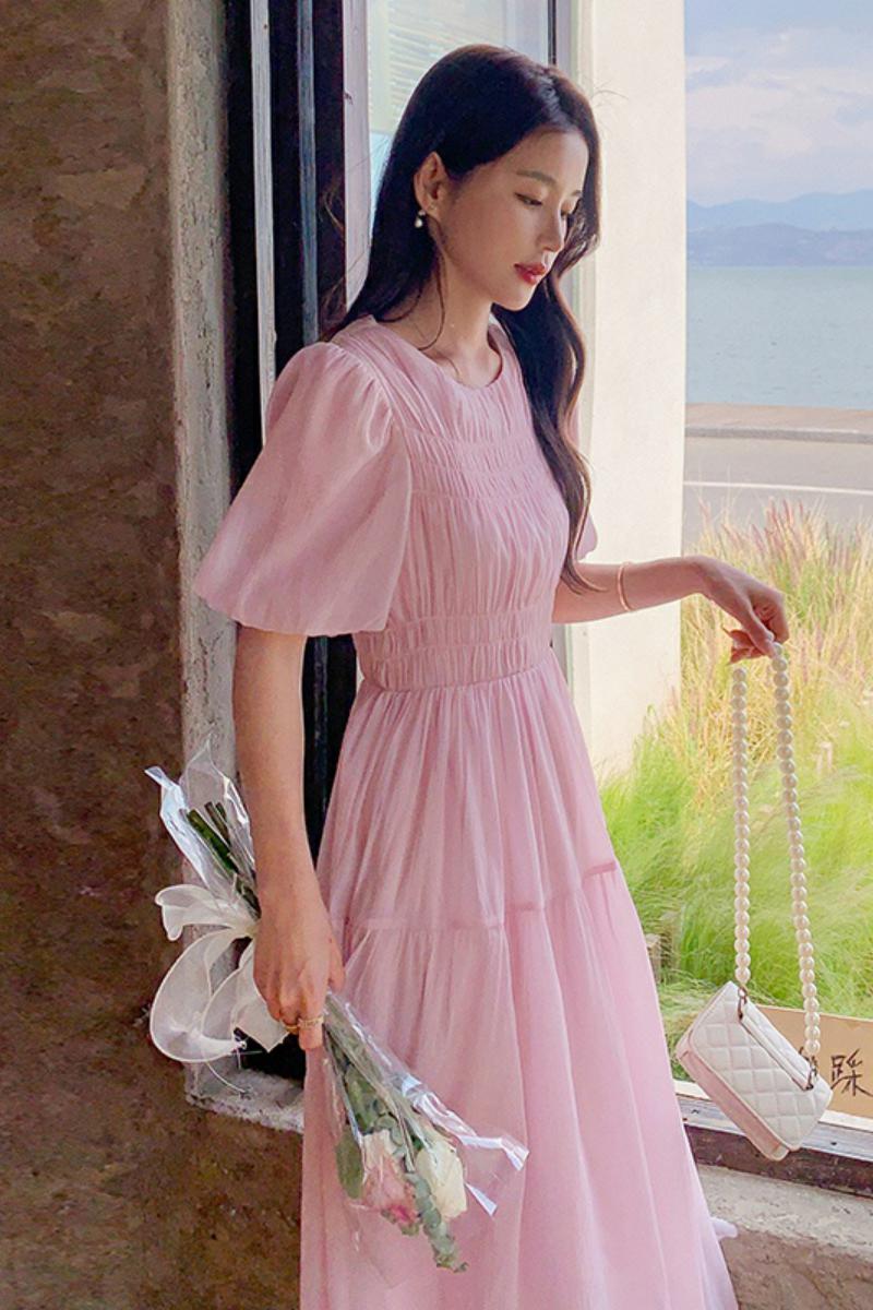 法式粉色方领连衣裙女夏2025新款温柔风甜美宽松泡泡袖初恋长裙子,女装连衣裙,惟卡贝娜