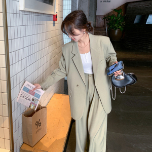绿色休闲西装套装女2025春秋新款爆款小个子高级感阔腿裤两件套