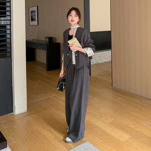 气质V领西装套装女2025春季新款高级感配丝巾短外套+阔腿裤两件套图片