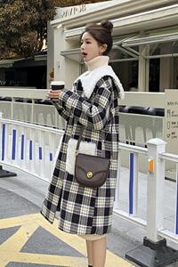 已出货226-A223-P175  2022韩版拼羊羔毛毛呢外套女 控价268图片