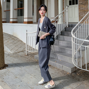 灰色西装套装女2025春季新款韩版高级感ootd穿搭休闲阔腿裤两件套图片