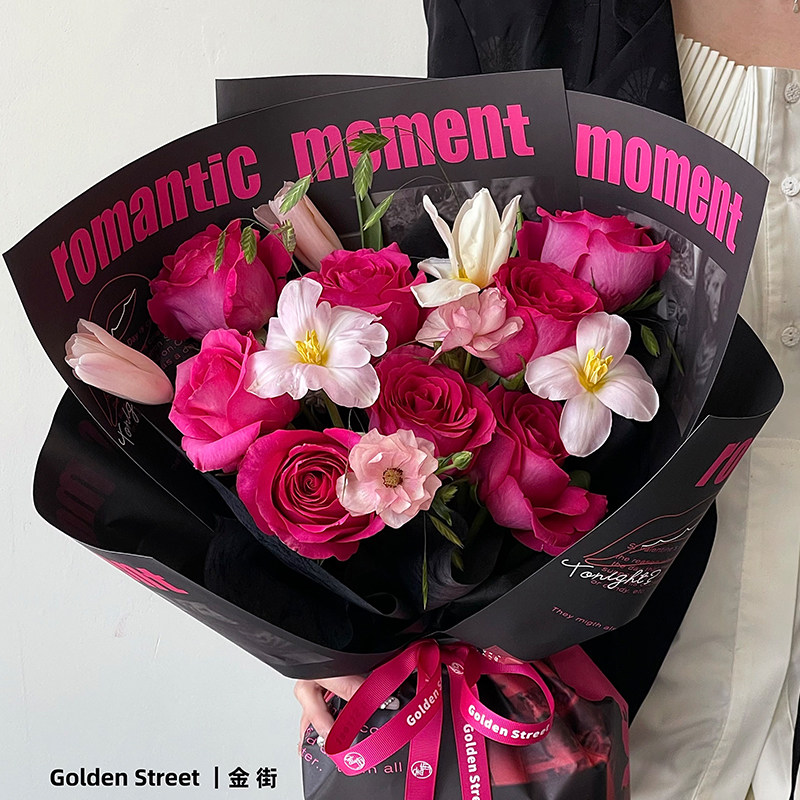 七夕时尚风格画报鲜花包装纸花艺英文报纸花束包花礼品材料花店