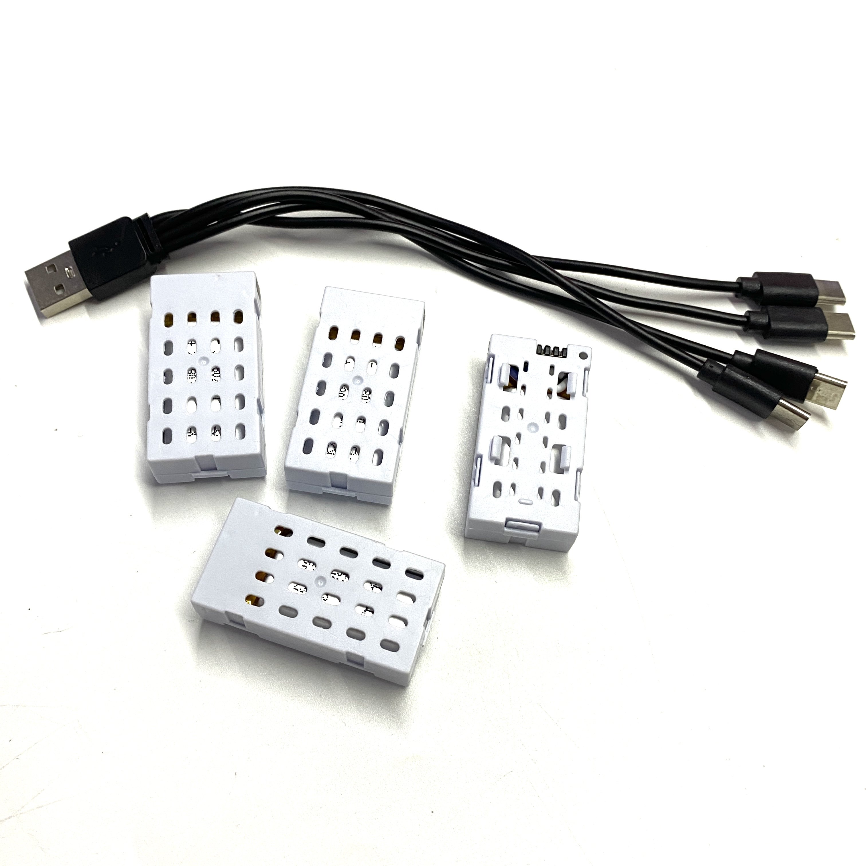 L0717足球飞行器四轴飞机模块电池3.7V/600mah遥控无人机电池配件