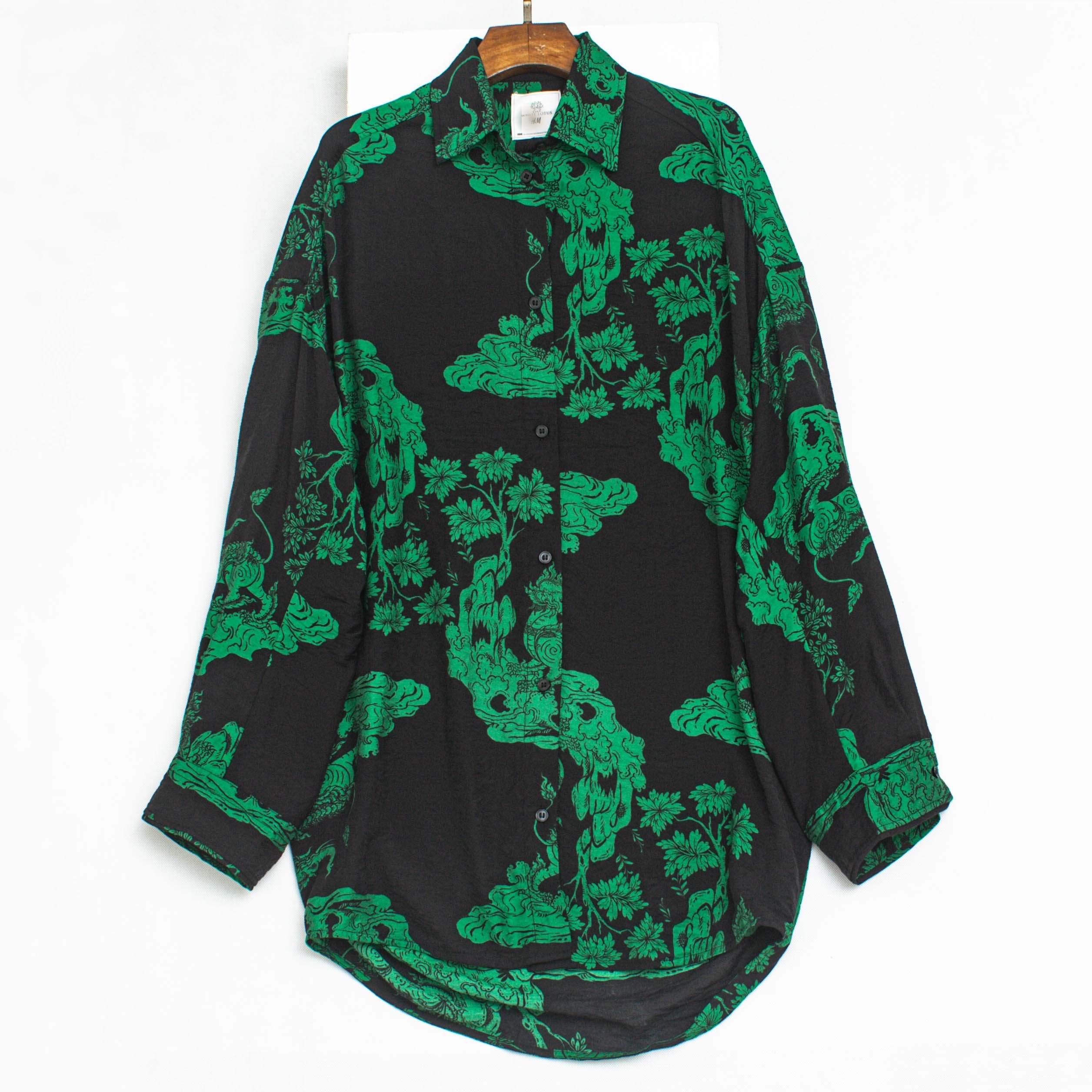 休闲风花苞裙粘胶纤维印花落肩袖