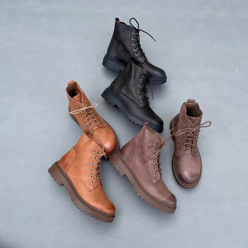 d家老店打蜡牛皮马丁款短靴