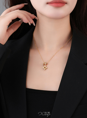 高品质四叶草精致吊坠项链