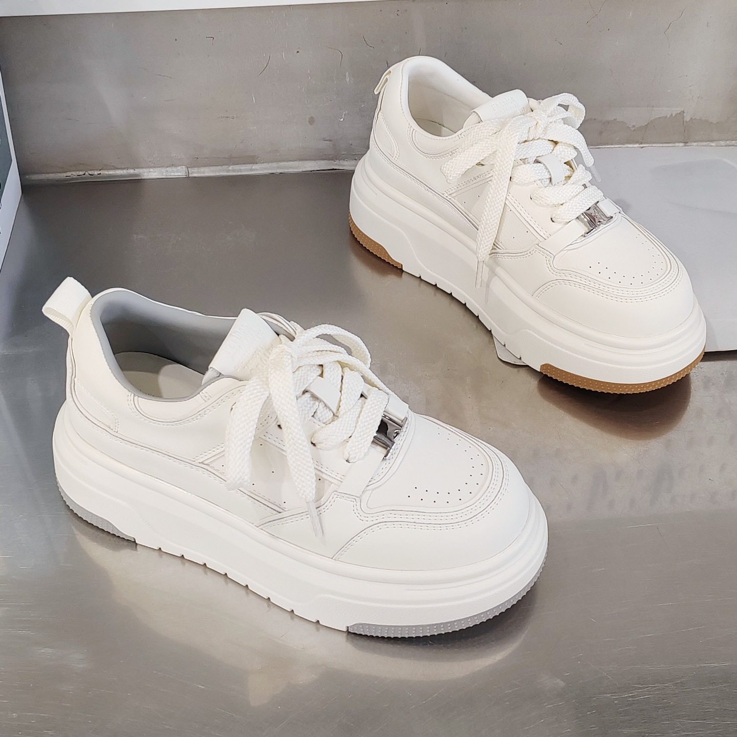 真皮厚底小白鞋女2026春季新款韩版百搭时尚系带运动休闲系带板鞋,女鞋,时尚休闲鞋,淘宝优惠券,粉丝福利购,淘宝优惠卷