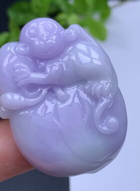 天然缅甸翡翠A货紫罗兰猴子抱桃毛衣链吊坠完美实拍时尚百搭女