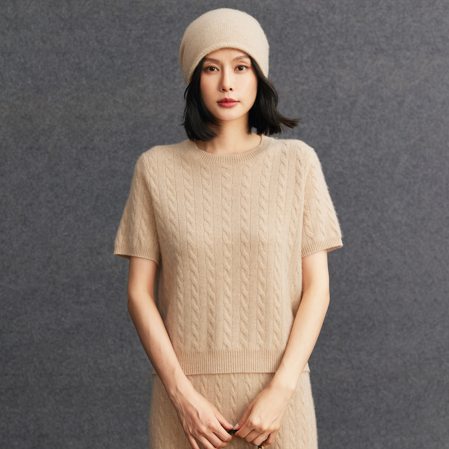 复古麻花短袖山羊绒衫女春季圆领羊毛半袖针织衫宽松套头中袖毛衣