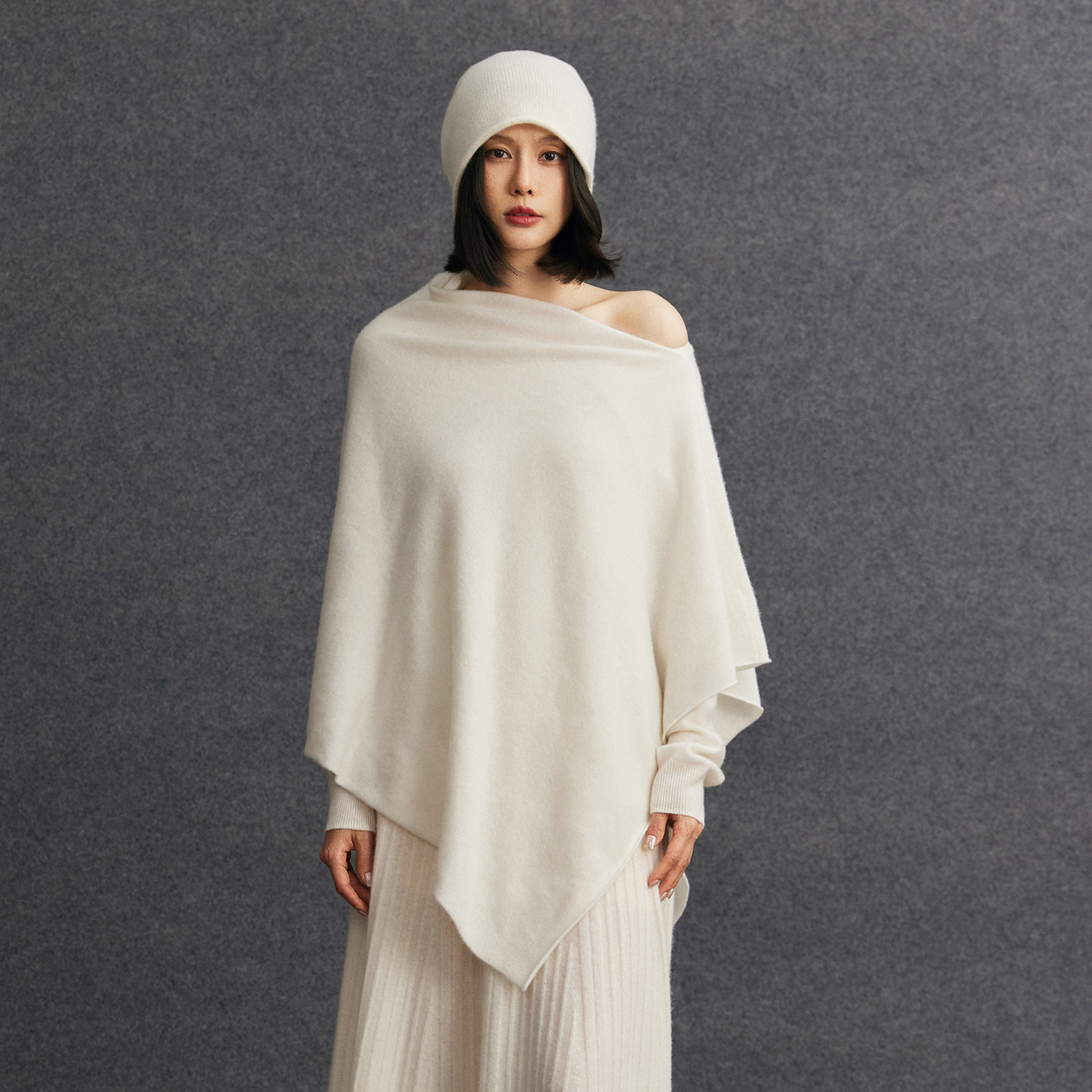 轻奢山羊绒披肩女春季不规则羊毛针织大斗篷保暖百搭围巾套头外搭