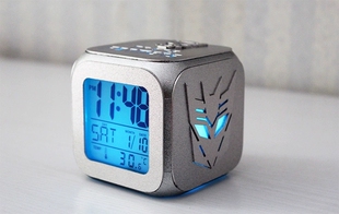 变形金刚创意3D立体led小闹钟儿童房卧室LED小夜灯电子钟威震天