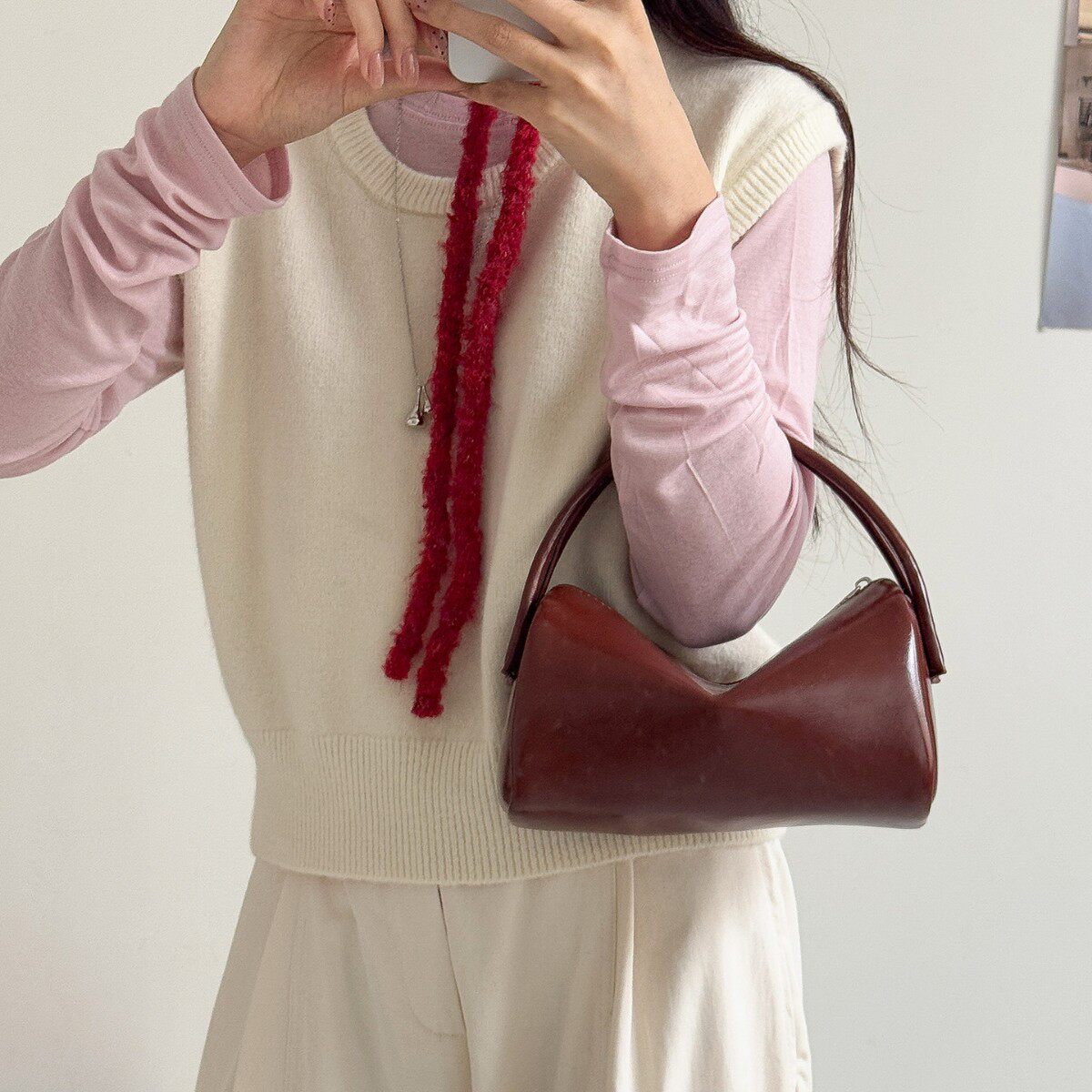 2026春季高级感小巧精致手提枕头包 小众时尚女生通勤单肩斜挎包