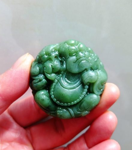 新疆碧玉大肚牌子挂件车饰