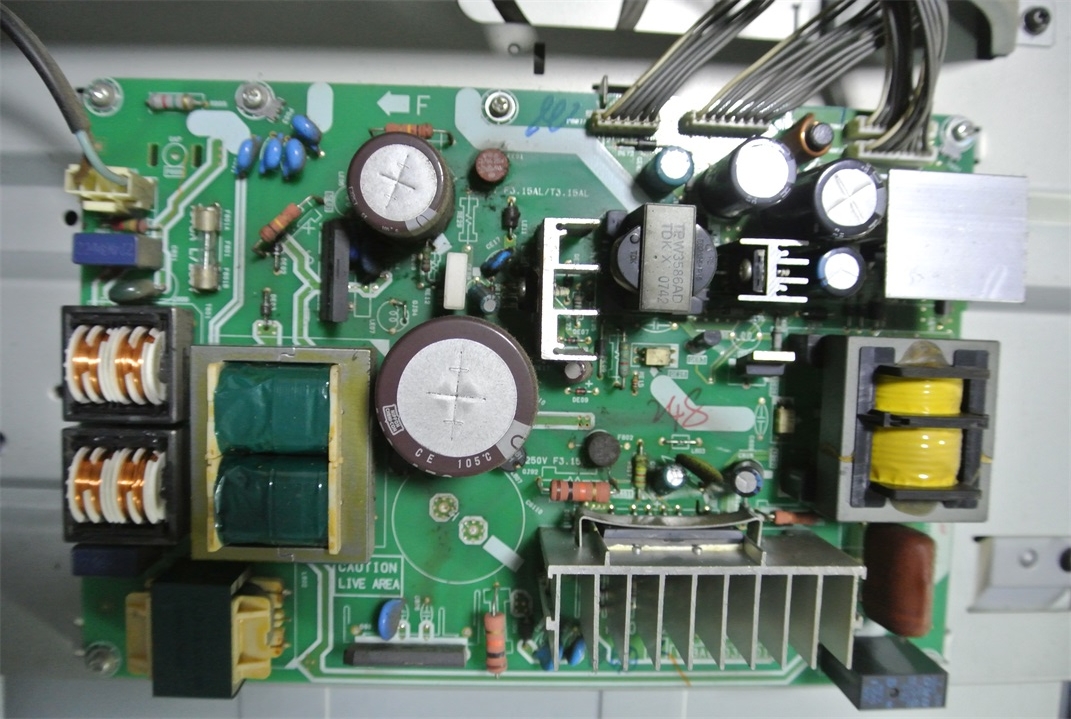 东芝 37A3000C 拆机电源板 PE0252K V28A00032701 实物图 非代用