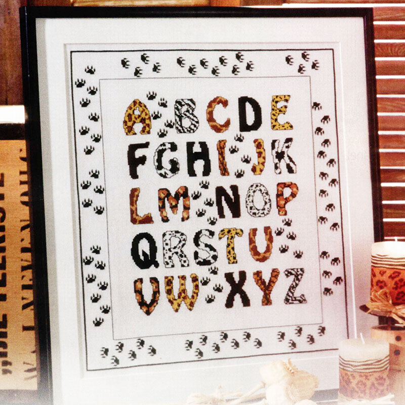 小小鱼ANC绣线十字绣套件 World205-5猫爪字母表DIY动物花纹印花