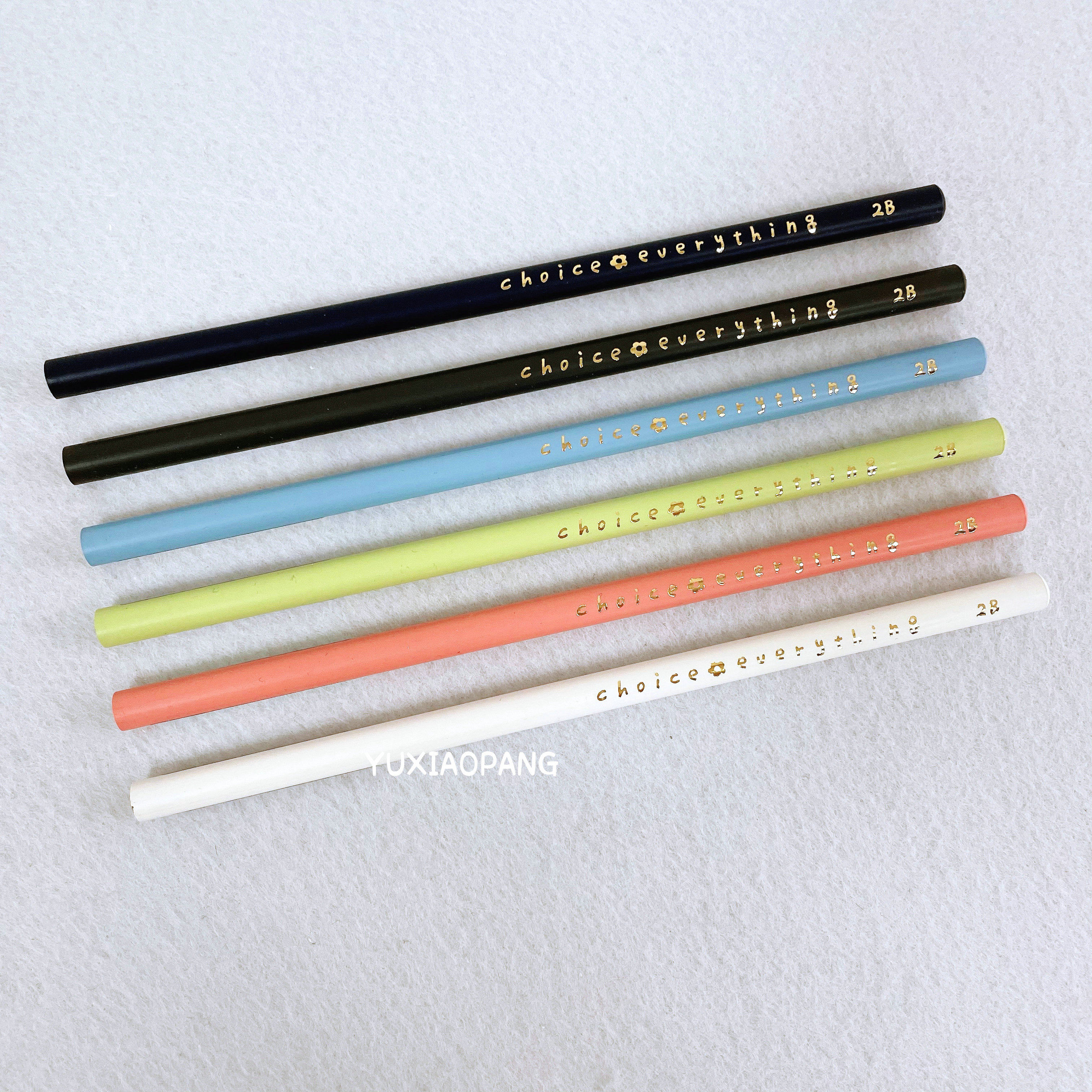 好看的颜色限定 日本制 q-lia限量款烫金字体木铅笔圆杆2b黑芯