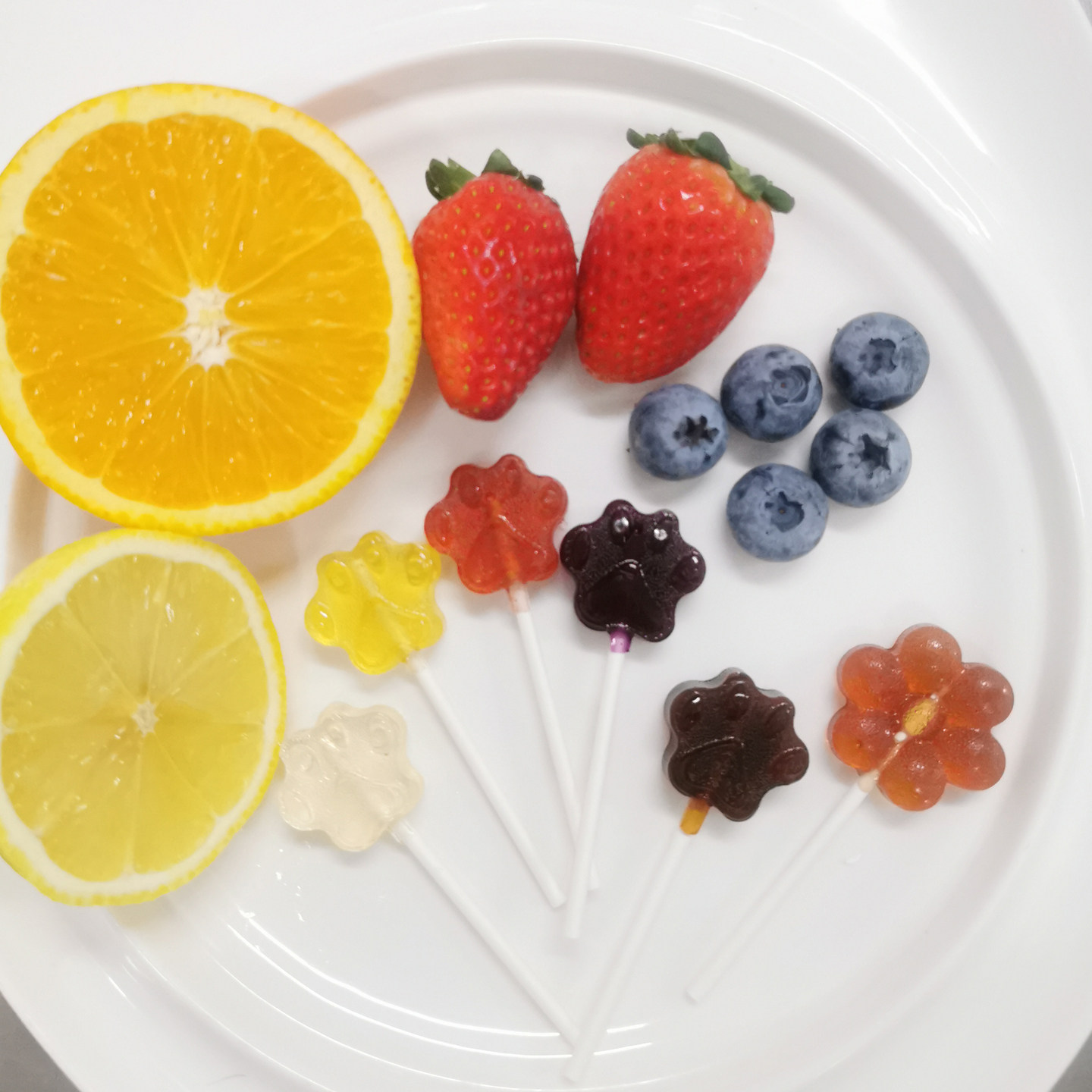 儿童卡通棒棒糖低甜味宝宝零食无添加手工可定制迷你水果棒棒糖果