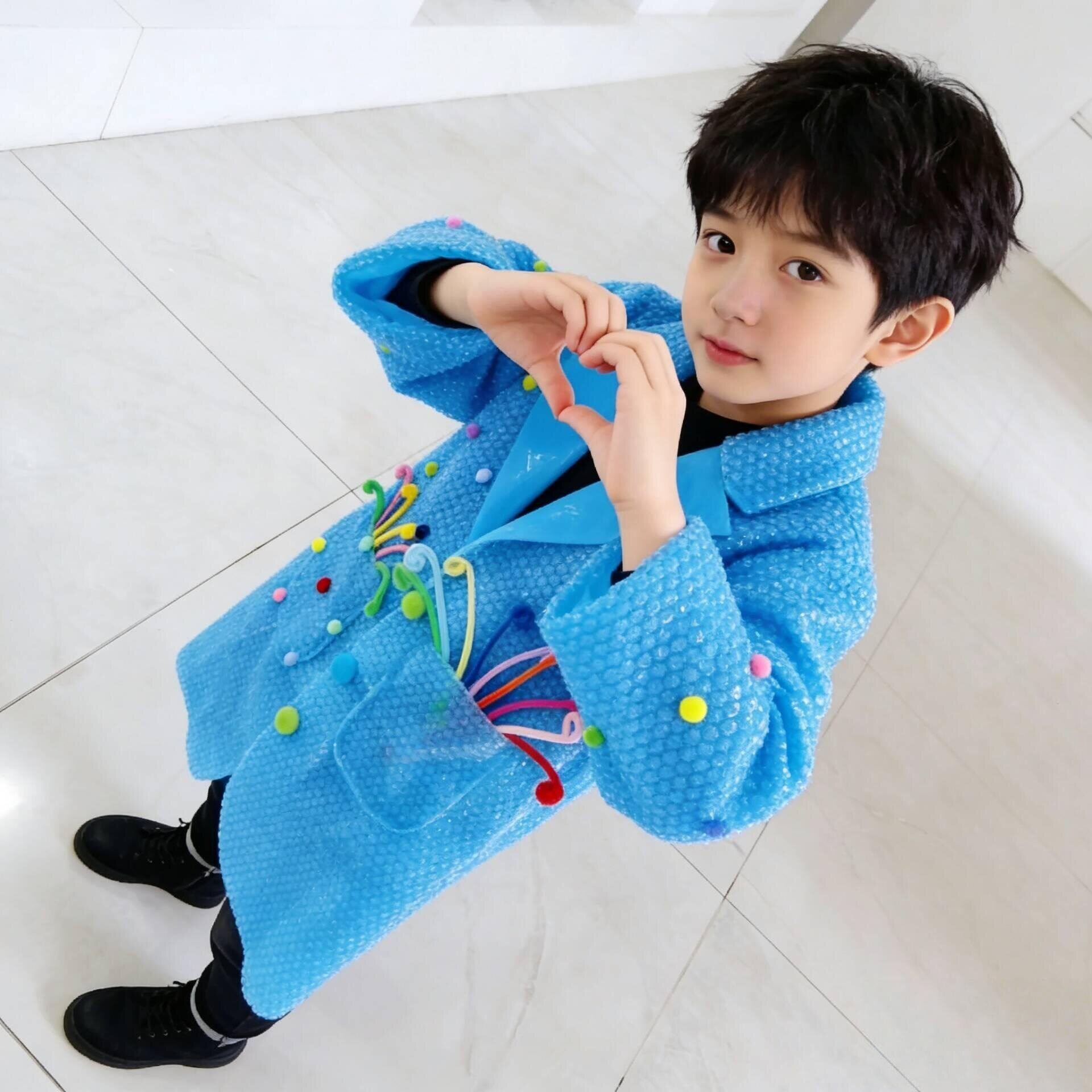 六一儿童环保服装男时装走秀幼儿园亲子走秀创意手工废物利用衣服