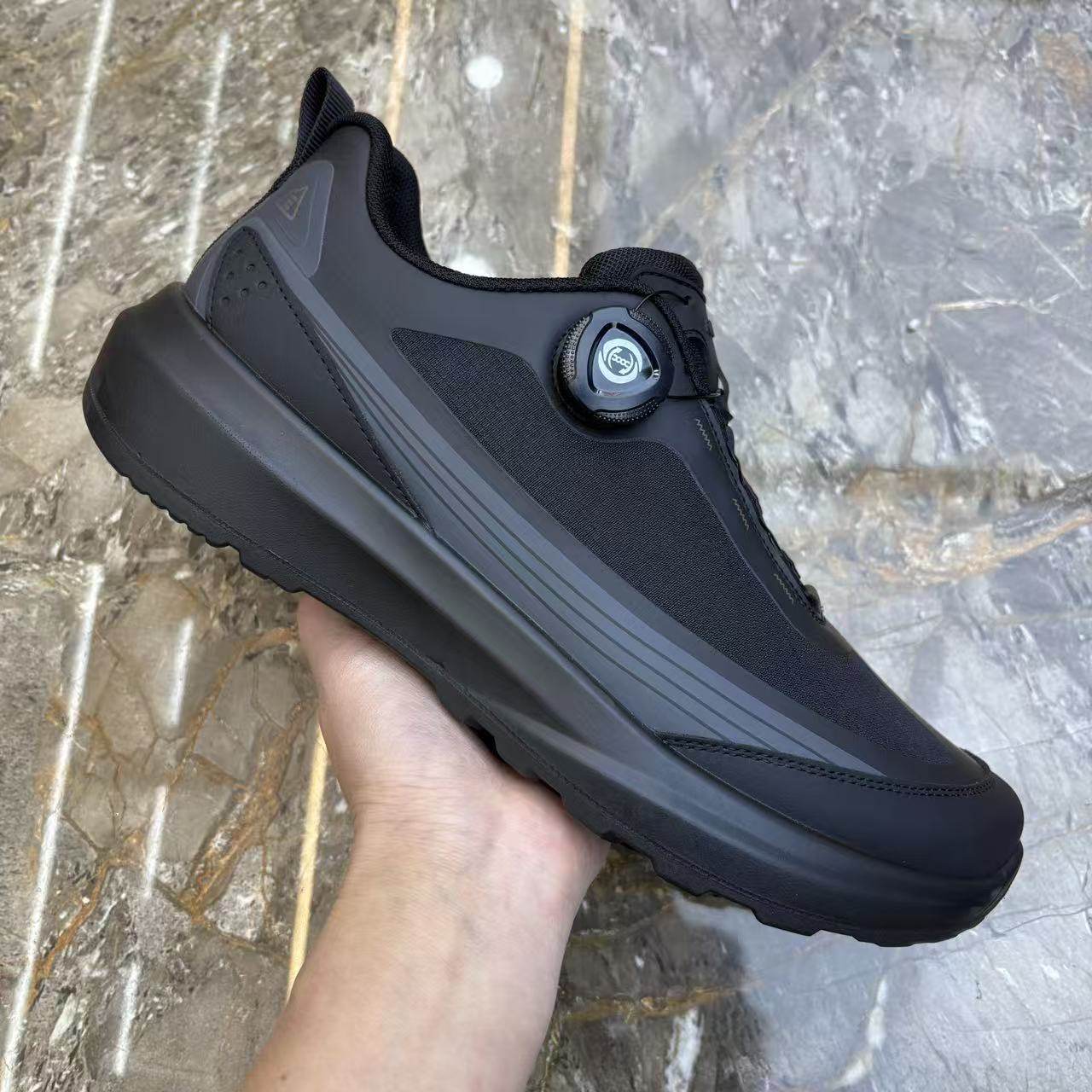 广州男鞋百搭黑色透气皮布拼接休闲鞋旋钮厚底轻便运动鞋单鞋棉鞋,流行男鞋,时尚休闲鞋,淘宝优惠券,粉丝福利购,淘宝优惠卷