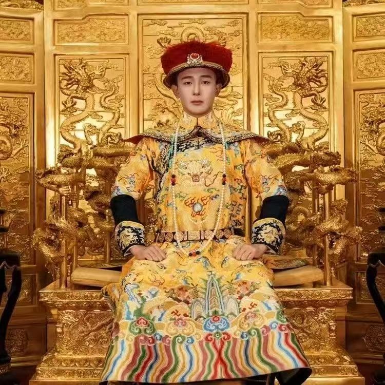 出租皇帝皇后演出服古装清朝服装走秀清制汉服话剧演出小品